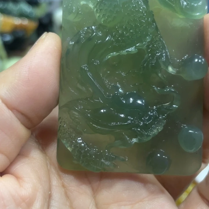 ****爺蛇纹石玉未镶嵌颈饰