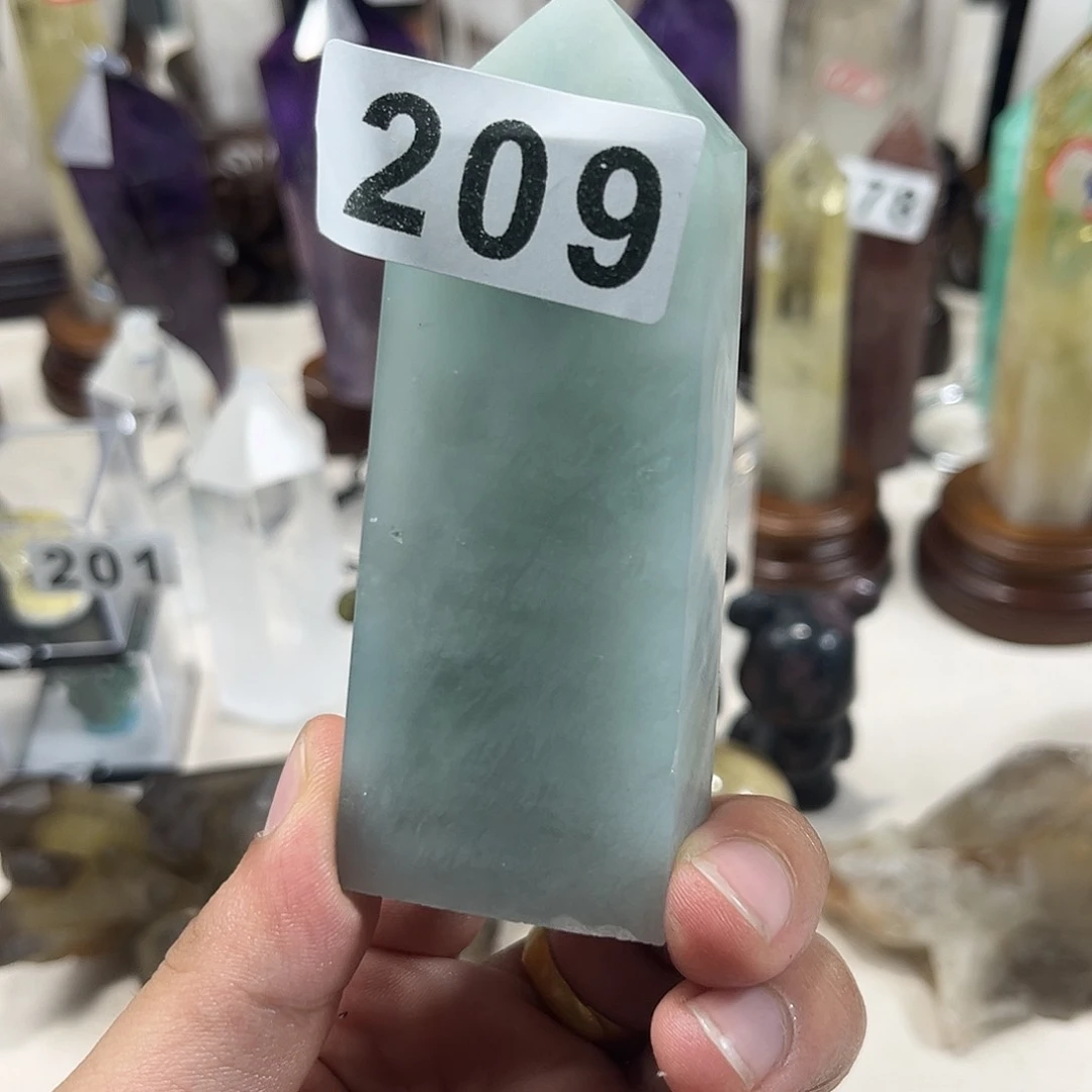 未镶嵌水晶大型摆件（非配饰）