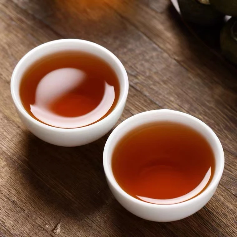 通用1号 云南普洱茶 357克 生茶（以直播间为准）