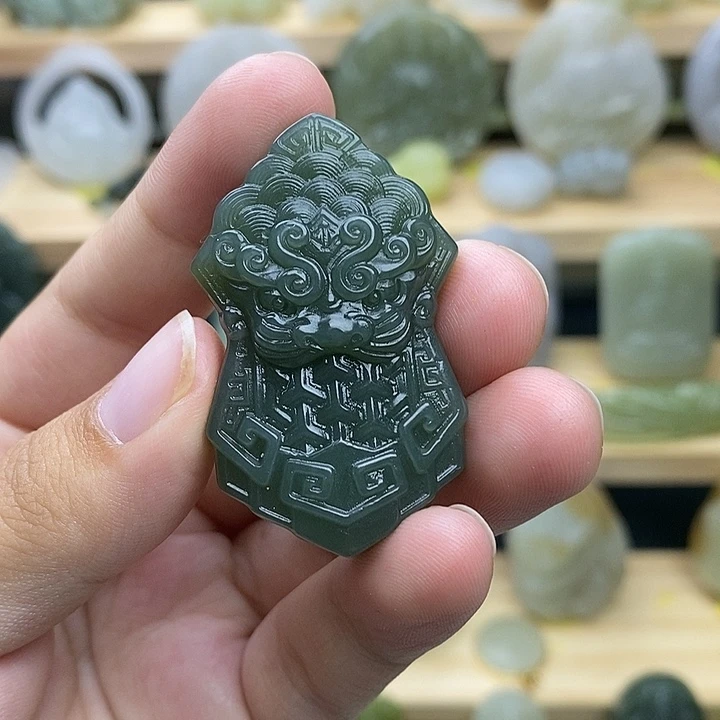 未镶嵌和田玉挂件