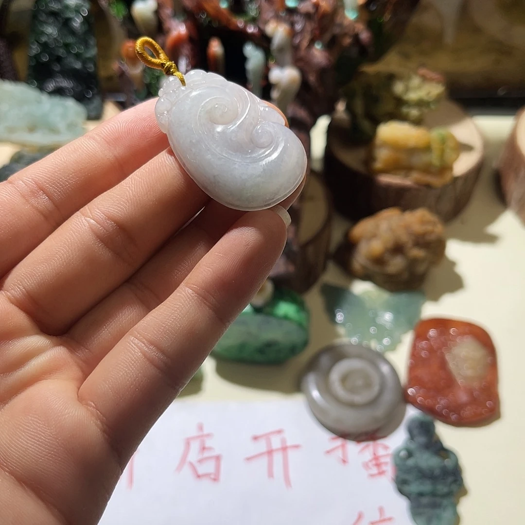 翡翠未镶嵌颈饰48000