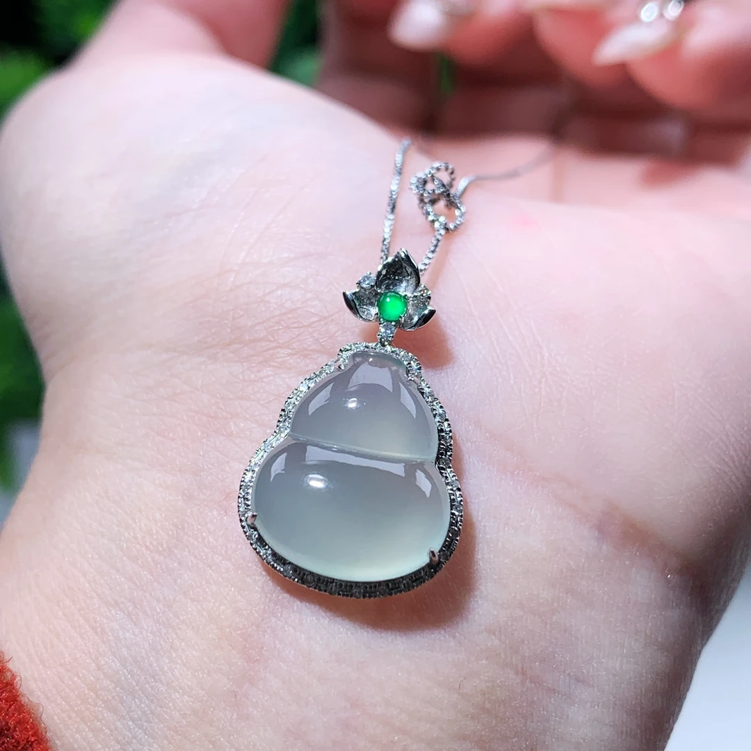 天然缅甸翡翠18k镶嵌葫芦吊坠尺寸3.6×14.7×6.1裸石14.8x12.8x4.5