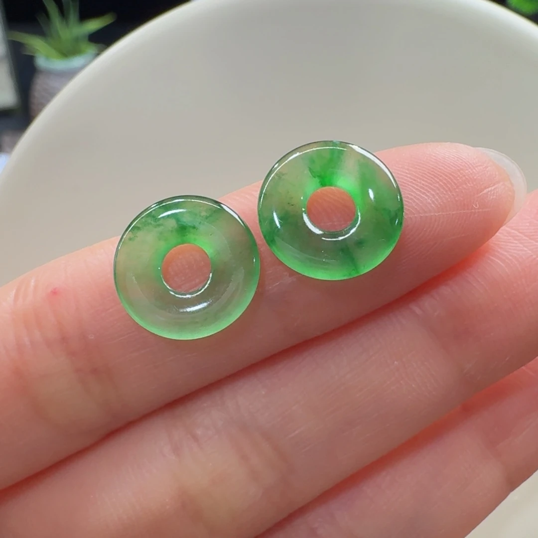 翡翠未镶嵌手链巨巨巨巨巨漏！炸光甜甜圈一对