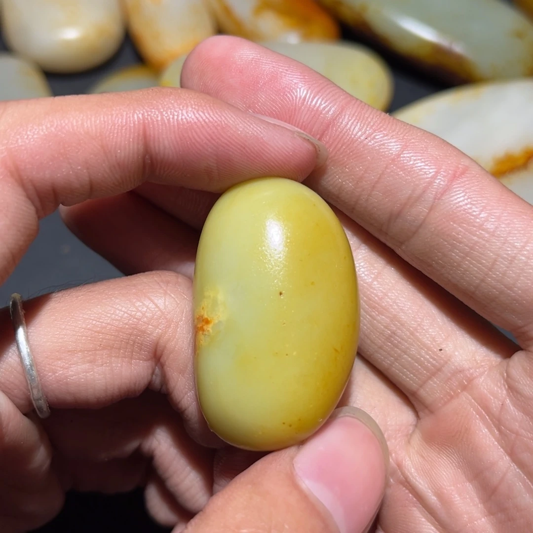 和田玉未镶嵌珠宝奇石