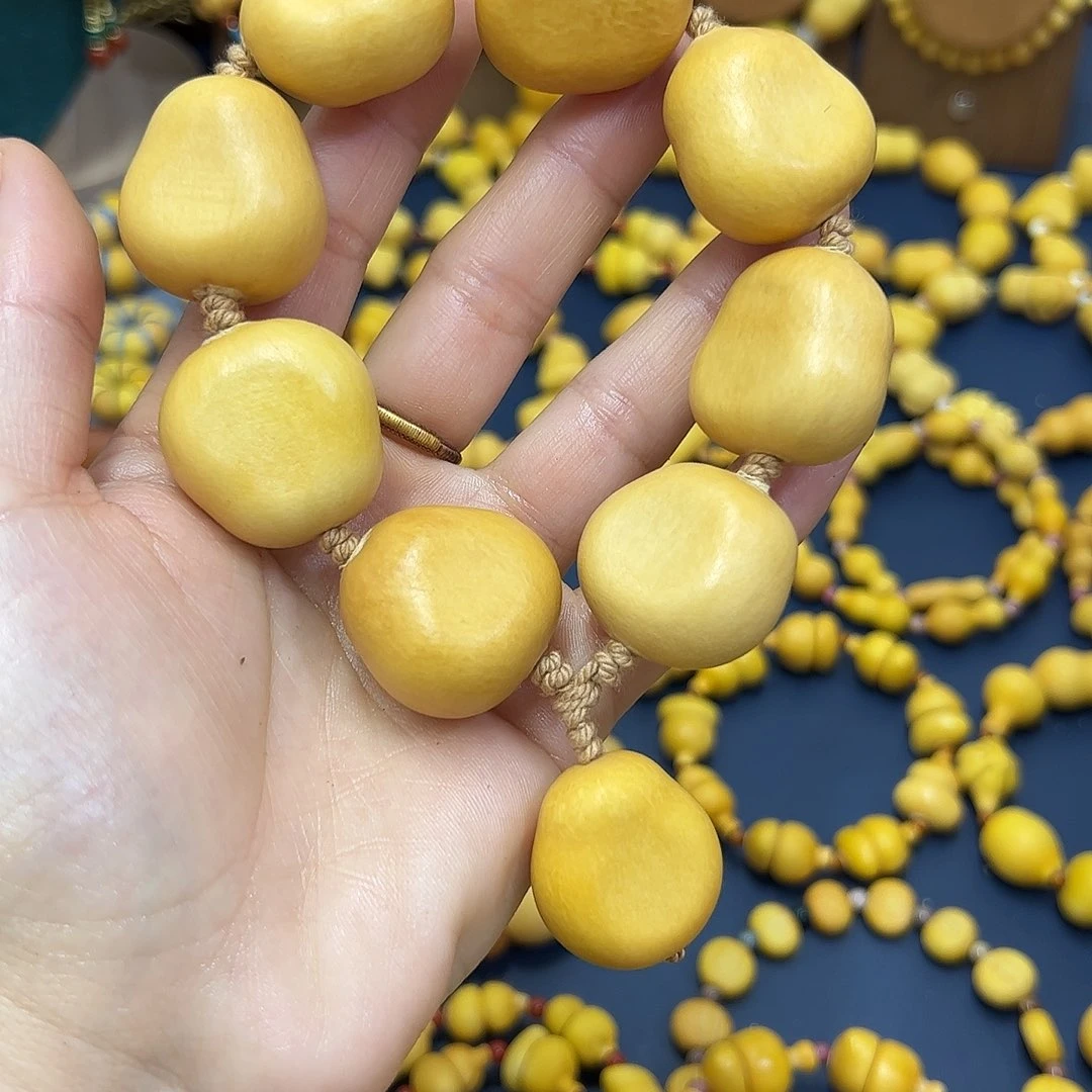 橙***子小梨扁手持，精品手串