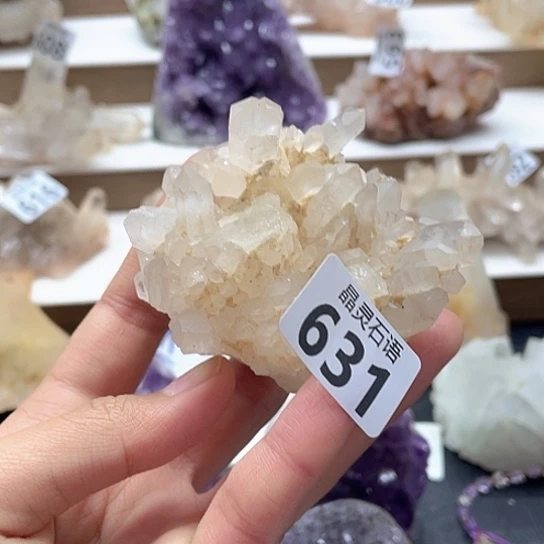 未镶嵌水晶大型摆件（非配饰）