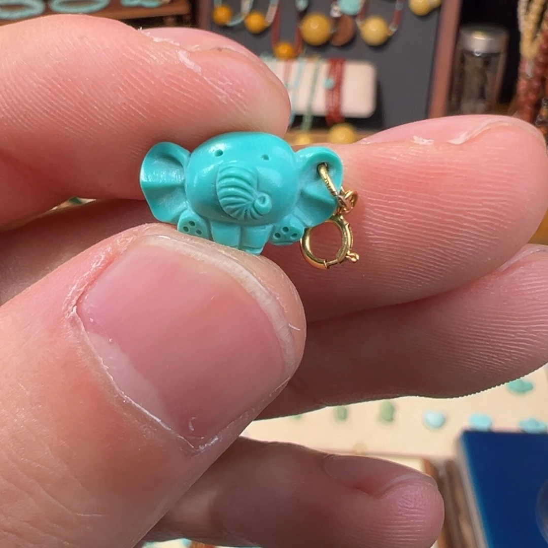 绿松石未镶嵌松石绿松石小象