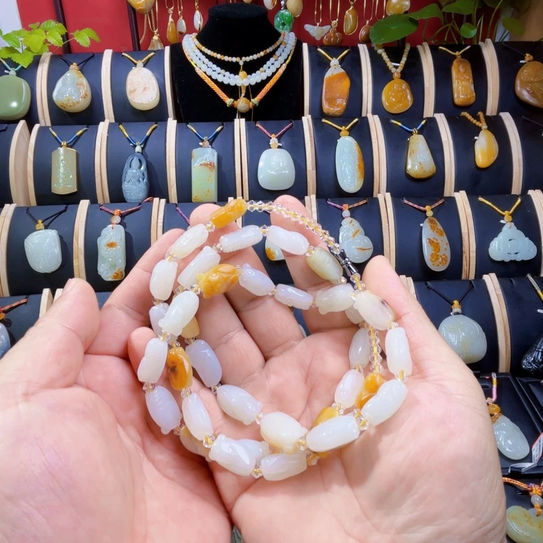 和田玉未镶嵌颈饰