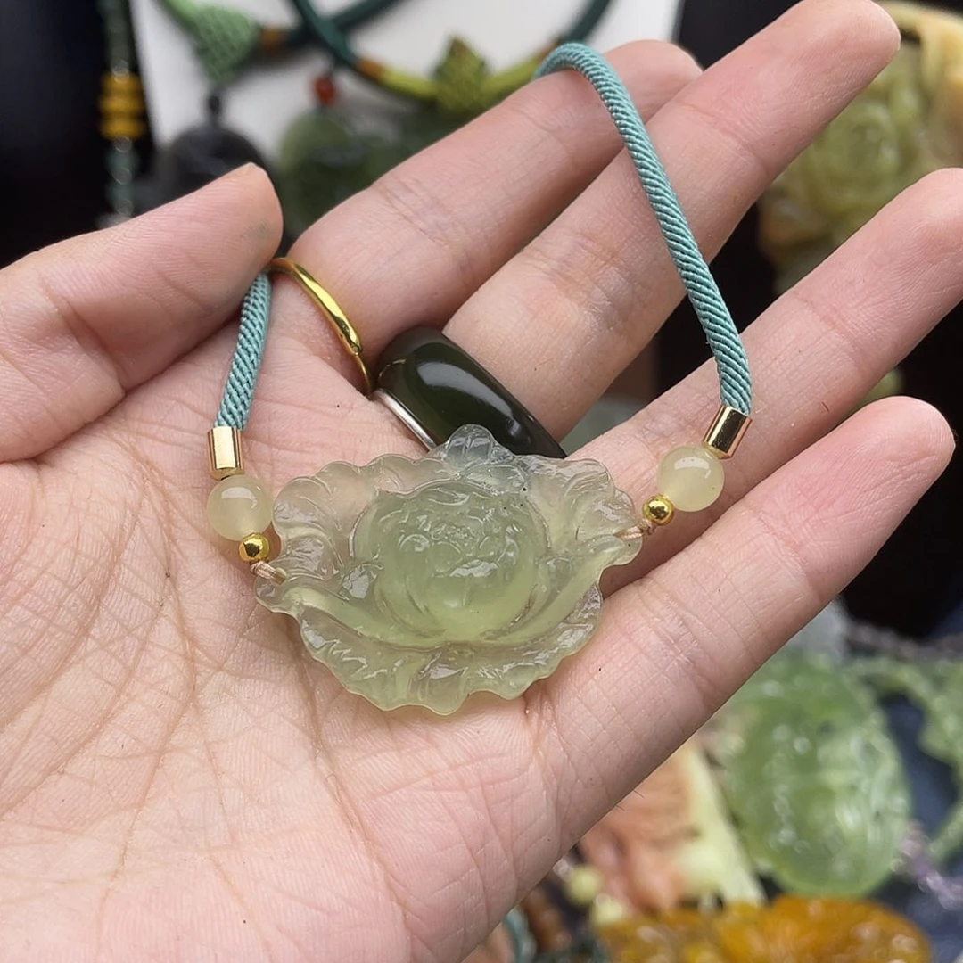 岫玉未镶嵌毛衣链