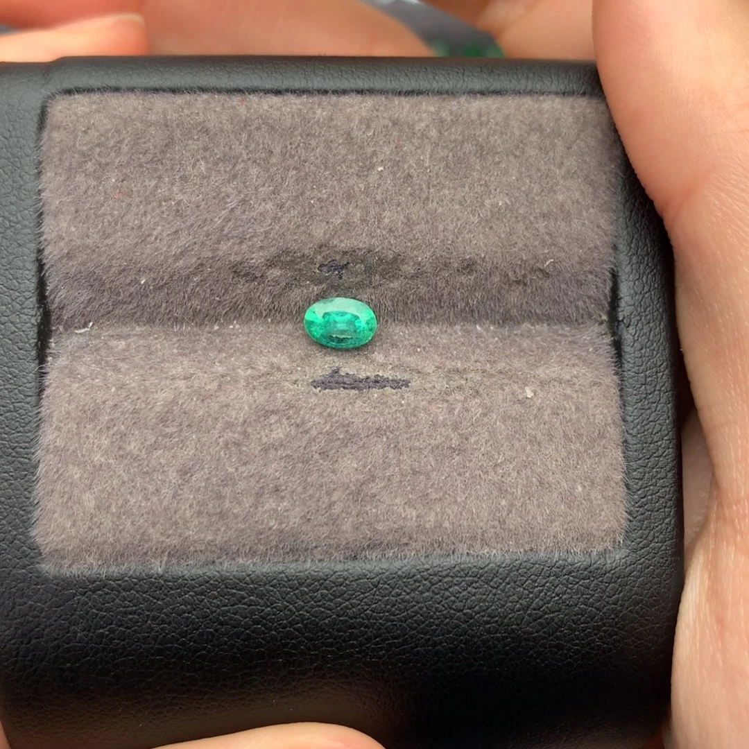 裸石祖母绿4×6天然祖母绿