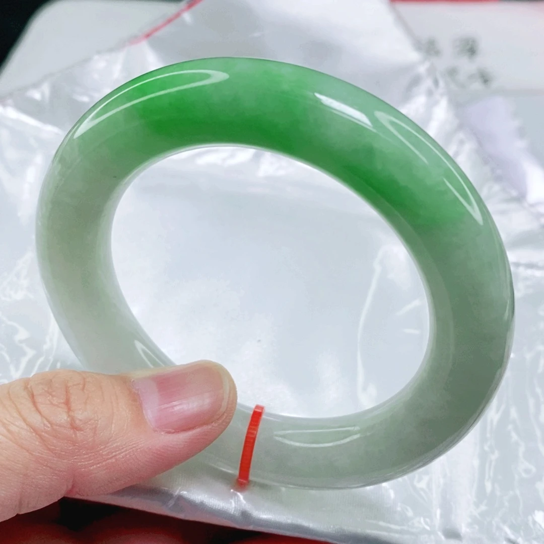 未镶嵌手镯翡翠54圈口圆条闭眼冲