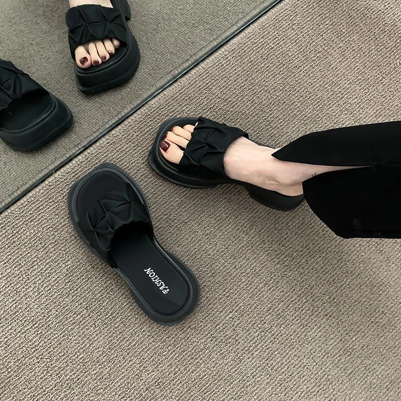 厚底一字拖鞋女夏季外穿2025新款增高气质配裙子沙滩法式高跟凉拖