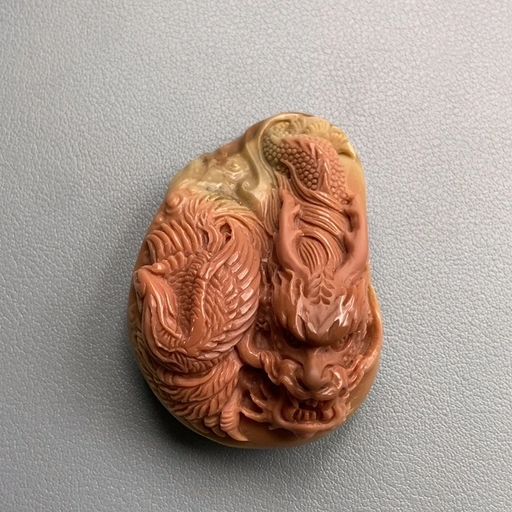 石英质玉未镶嵌颈饰