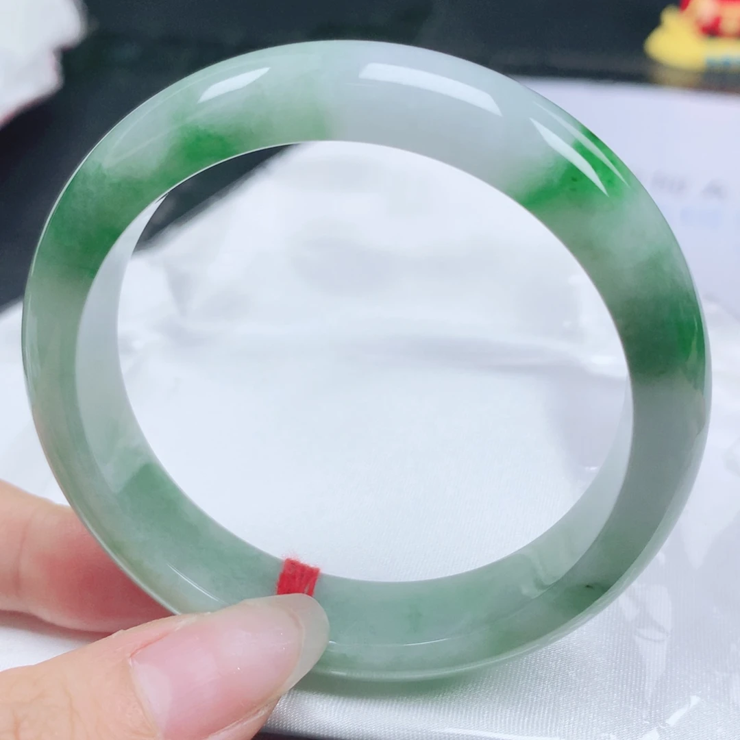 翡翠未镶嵌手镯翡翠55.6辣阳绿花正圈