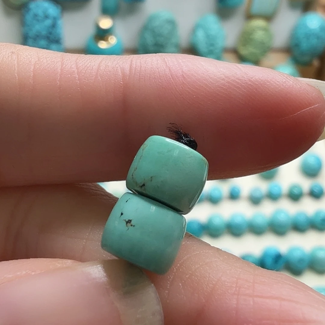 闲***步绿松石未镶嵌直切原矿