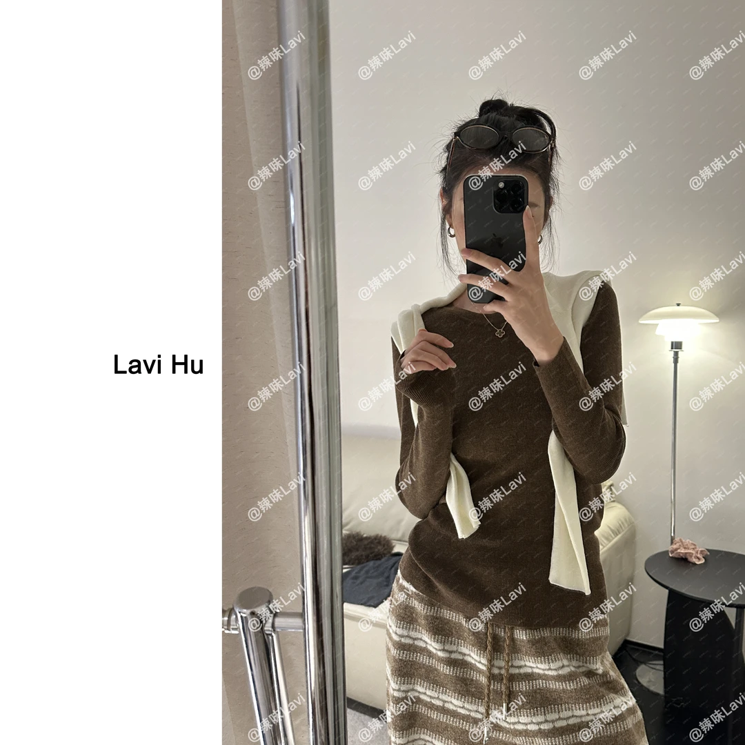 LAVI HU【枕边童话】宽松型女长袖休闲风常规圆领毛针织衫2653