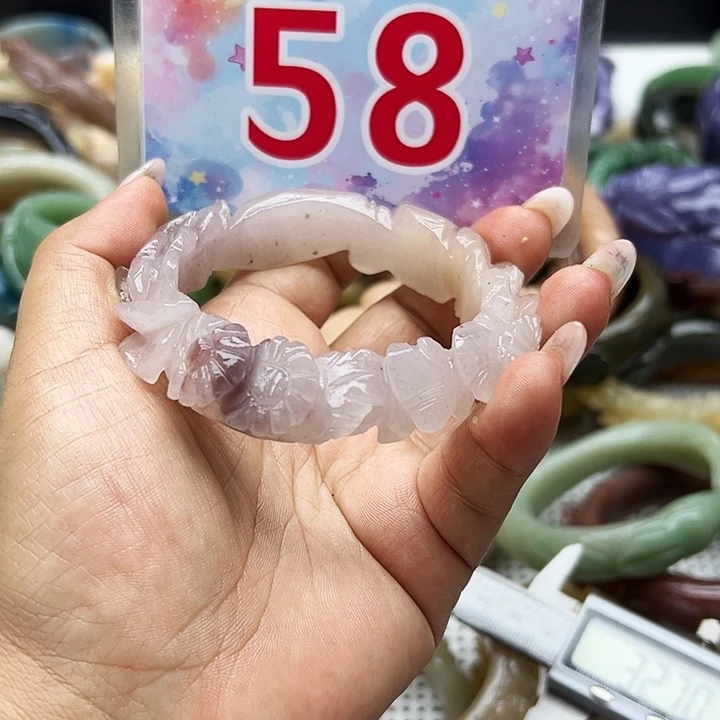 未镶嵌手镯石英岩玉