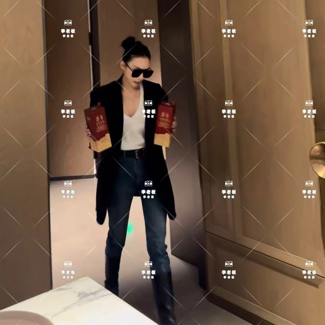 2025李老板自留韩版羽绒西服外套