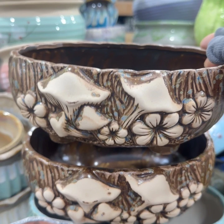 凑9块包邮，有孔，陶瓷花盆