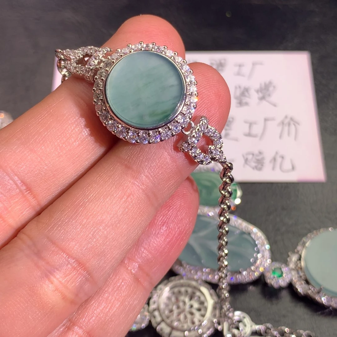 翡翠颈饰未镶嵌无事牌手链