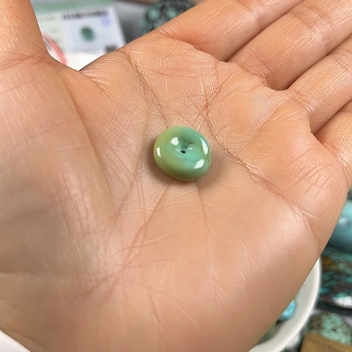 绿松石未镶嵌颈饰