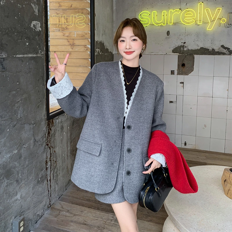 蕾丝飘带西装绒绒服套装女洋气内胆西服短裙两件套春秋小个子针织