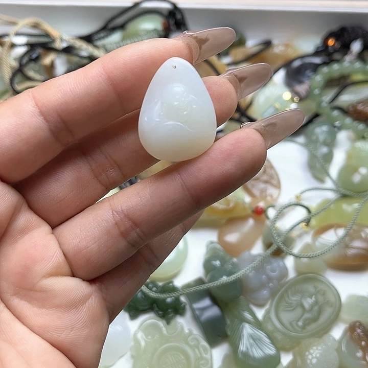 【闪购商品】和田玉未镶嵌颈饰