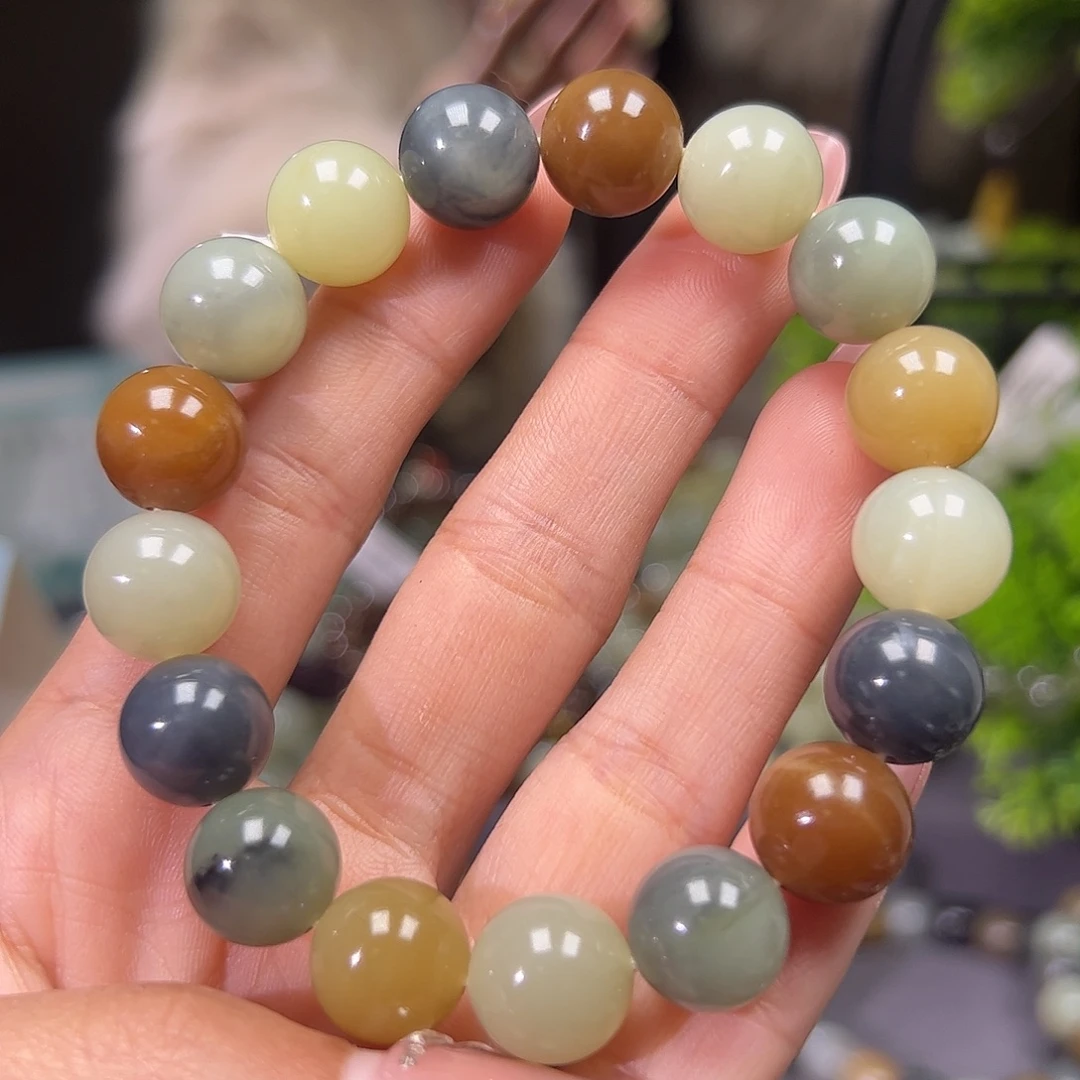 和田玉未镶嵌手串