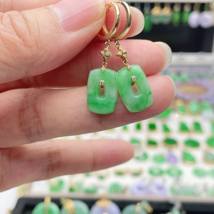 翡翠18K金镶嵌耳饰