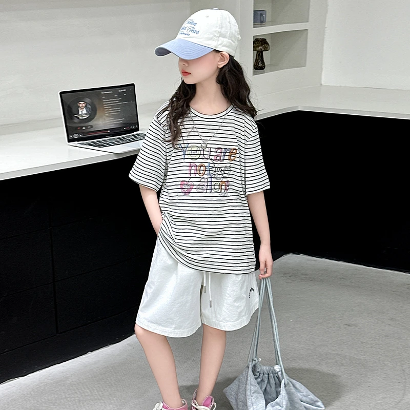 【涵妈推荐】夏季女童套装条纹印花上衣五分裤两件套中大童休闲时尚