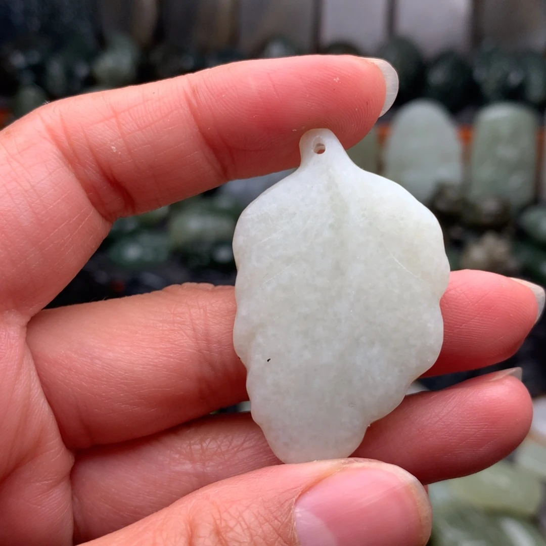 和田玉未镶嵌颈饰挂件96