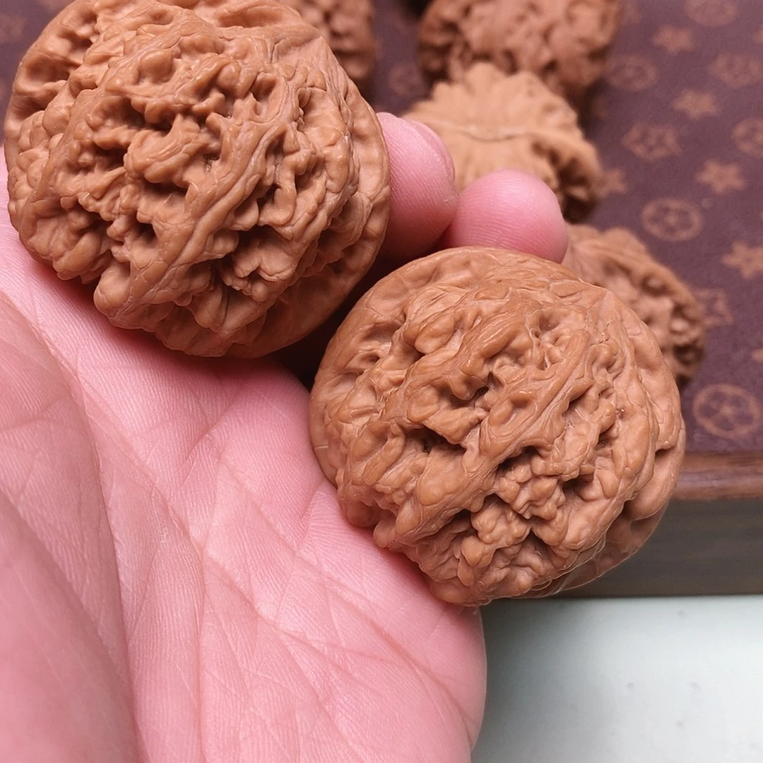 陈***峰把件文玩核桃粗筋。