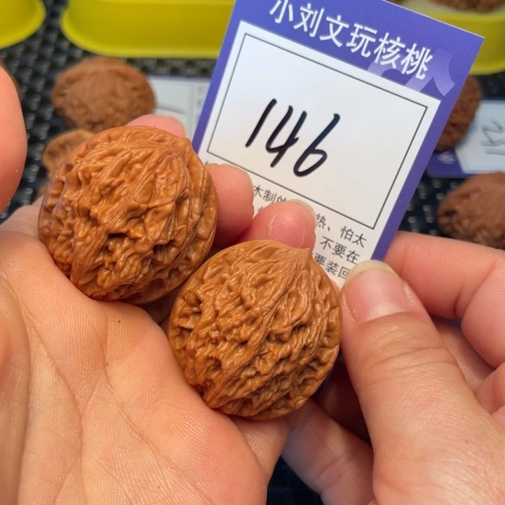 桃核把件35虎头146。。。。。。。