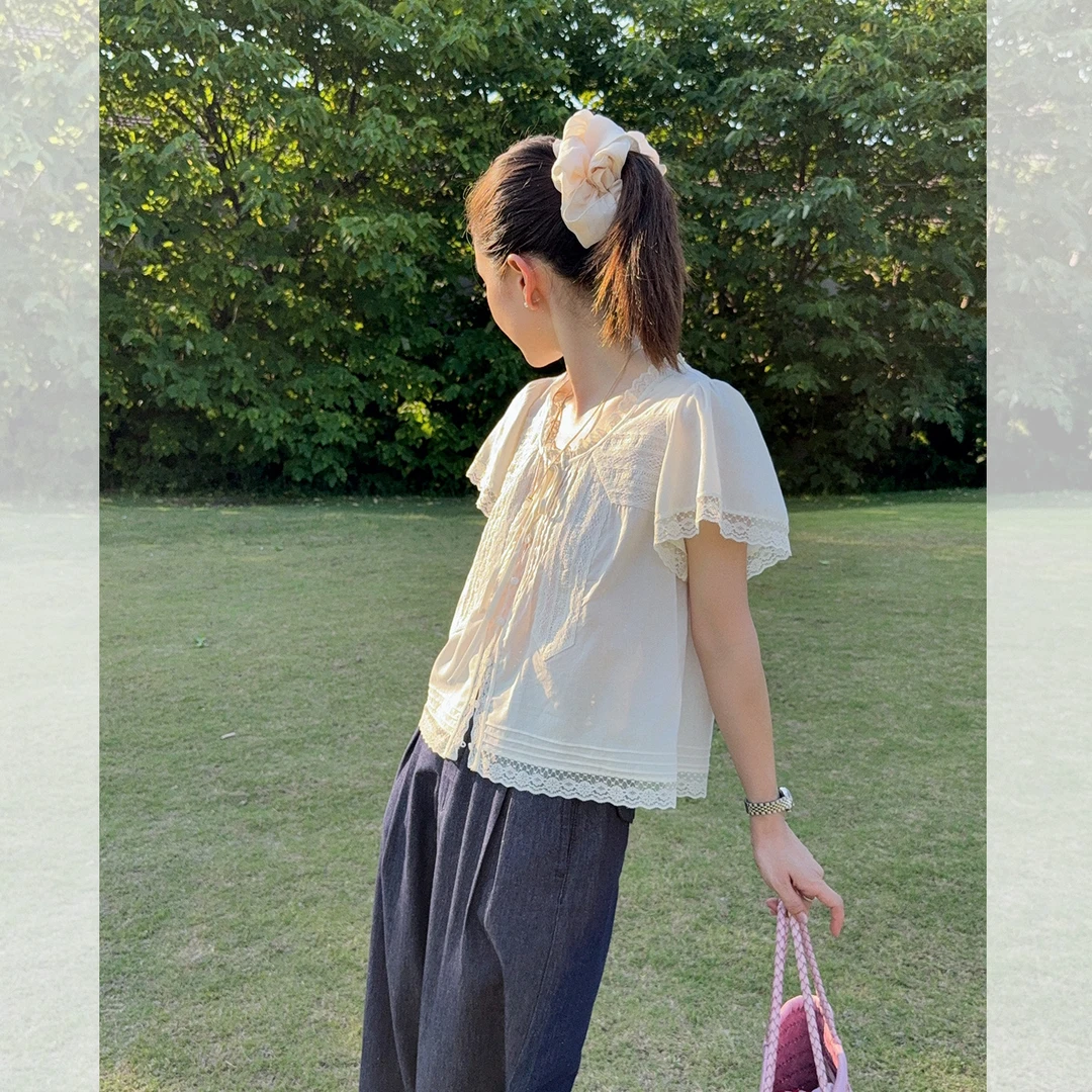 莉贝琳sisy法式小衫仙气U领蕾丝甜美镂空花边短上衣S25206LS05