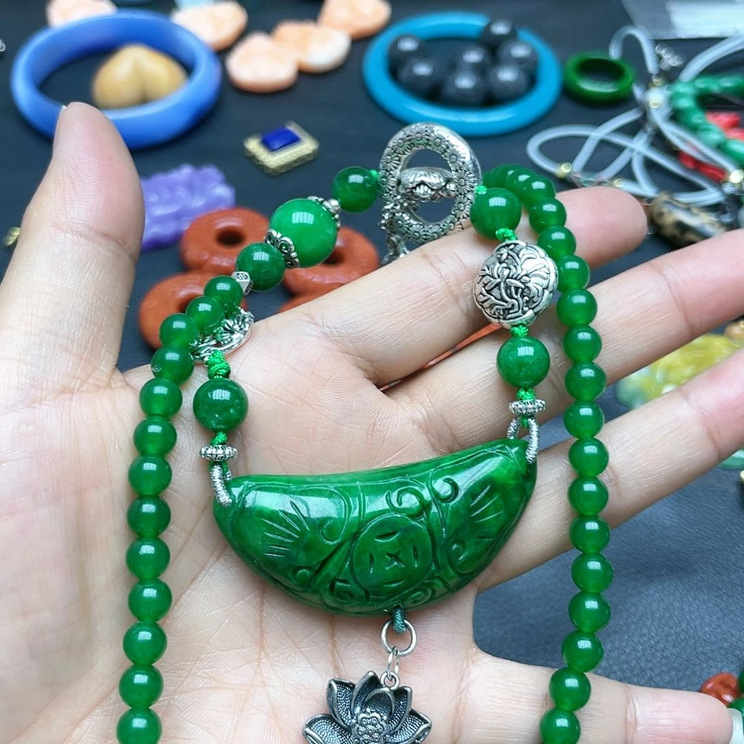 【闪购商品】翡翠未镶嵌颈饰