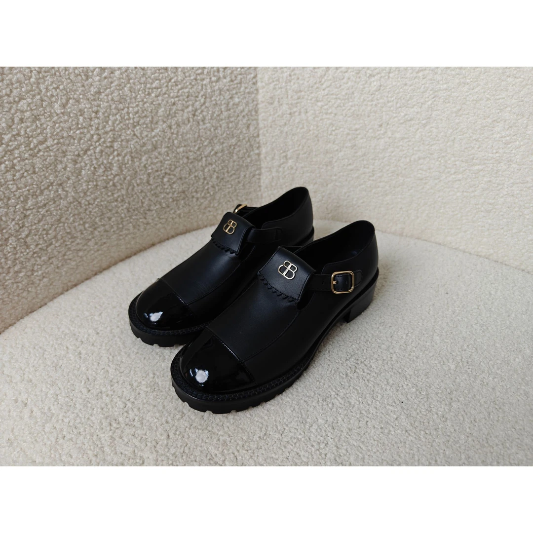 老王甄选 金典简约日常款女士厚底乐福鞋