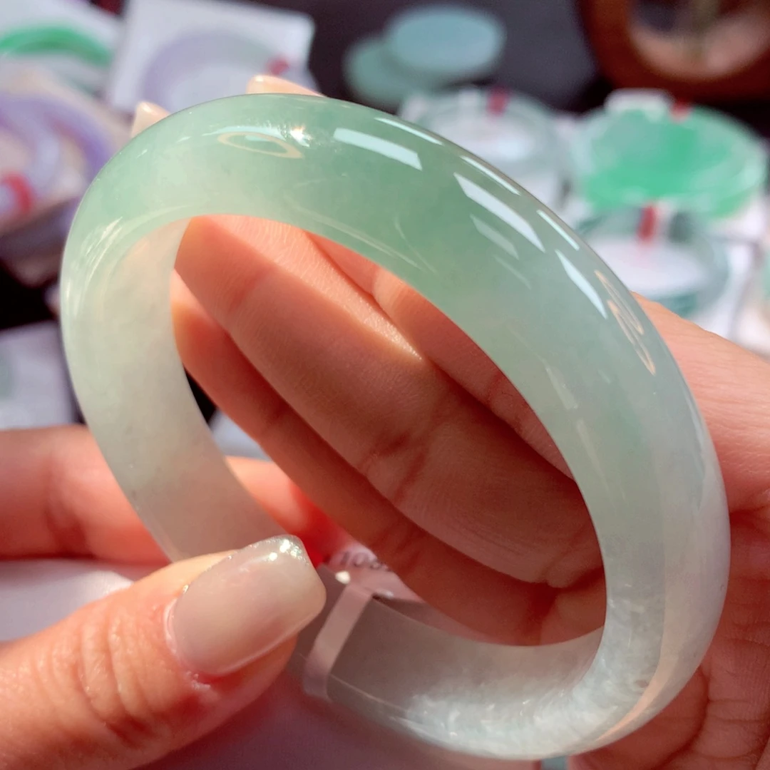 翡翠手镯未镶嵌58正23号88