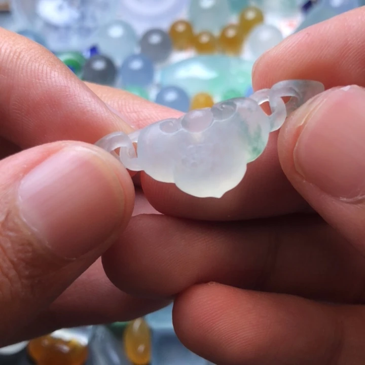 未镶嵌定制翡翠挂件