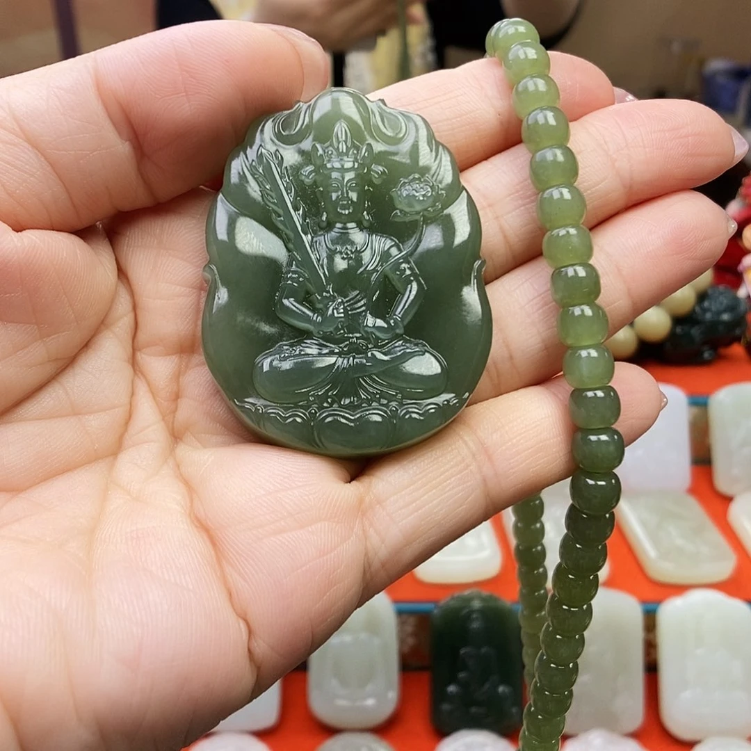 颈饰未镶嵌和田玉虎**下