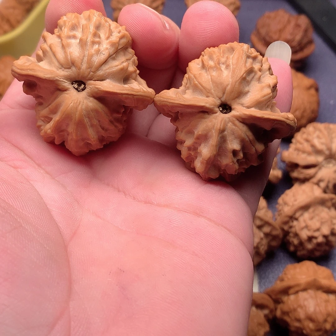 I***i文玩核桃把件核桃