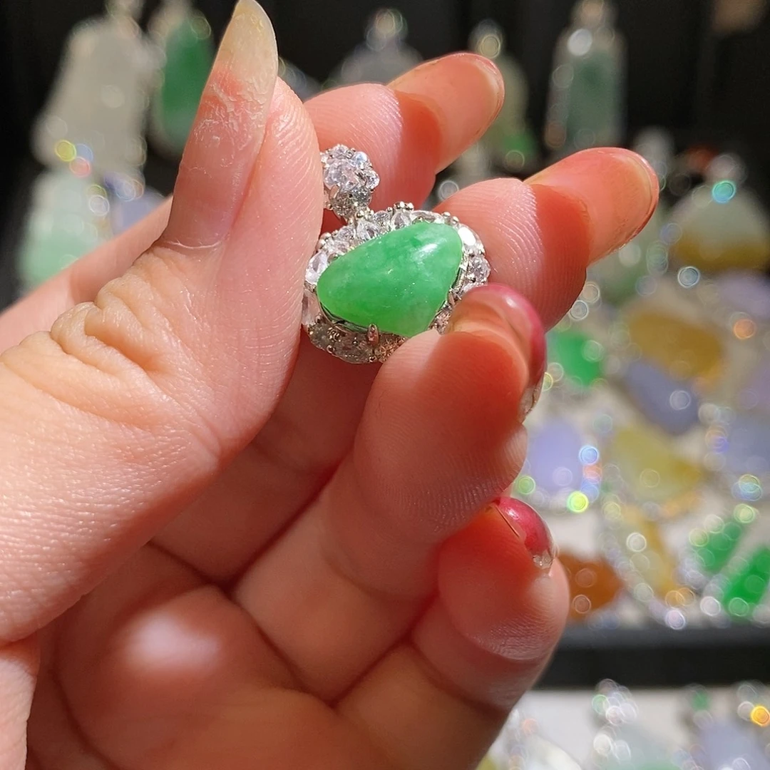 翡翠银S925镶嵌颈饰天然翡翠