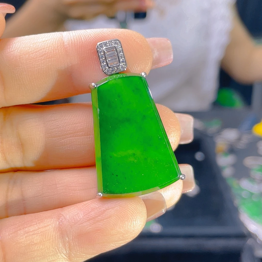翡翠未镶嵌颈饰天然