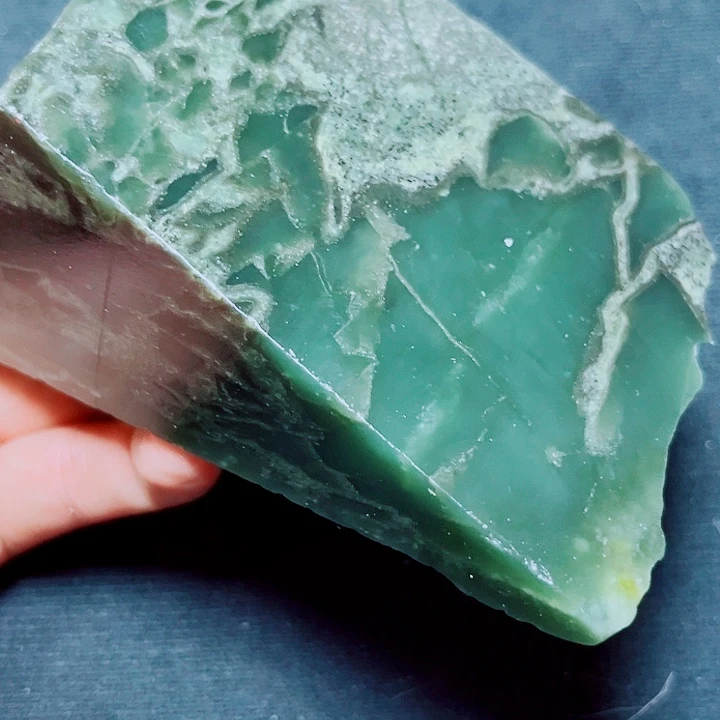 和田玉（糖玉）未镶嵌珠宝奇石