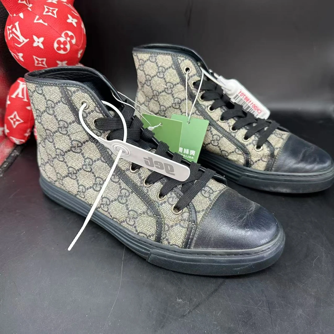 95新 GUCCI/古驰 【AO福利】41欧码 男士藏蓝贝壳头高帮鞋ao337