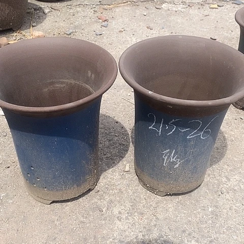 中国宜兴紫砂花盆，