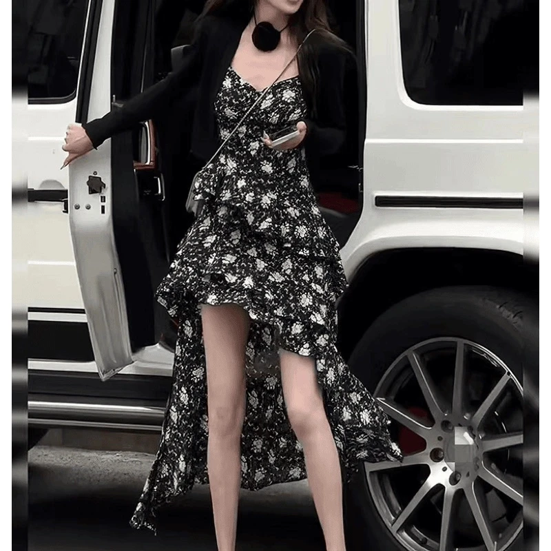 法式黑茶邂逅夏季不规则气质显瘦碎花吊带连衣裙女针织开衫套装女