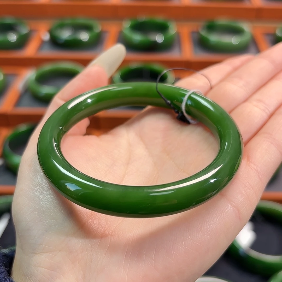 和田玉（碧玉）未镶嵌手镯细底菠菜绿