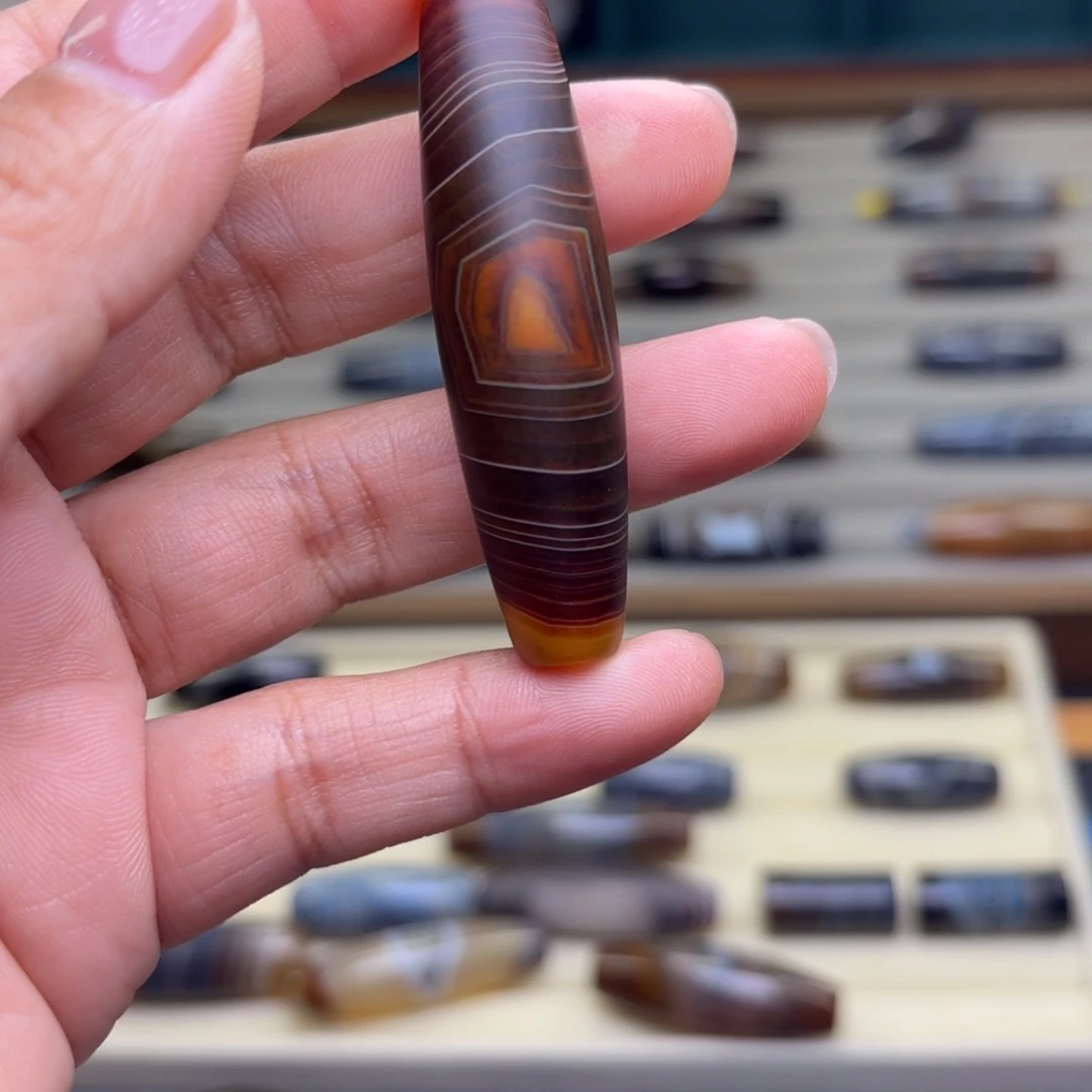 着***食玛瑙/玉髓未镶嵌颈饰