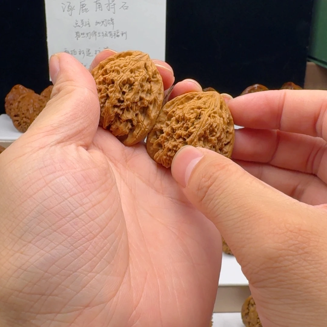 文玩核桃吊坠南疆