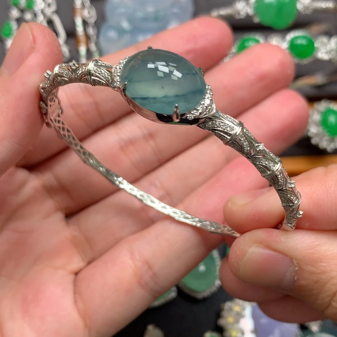翡翠18K金镶嵌手镯
